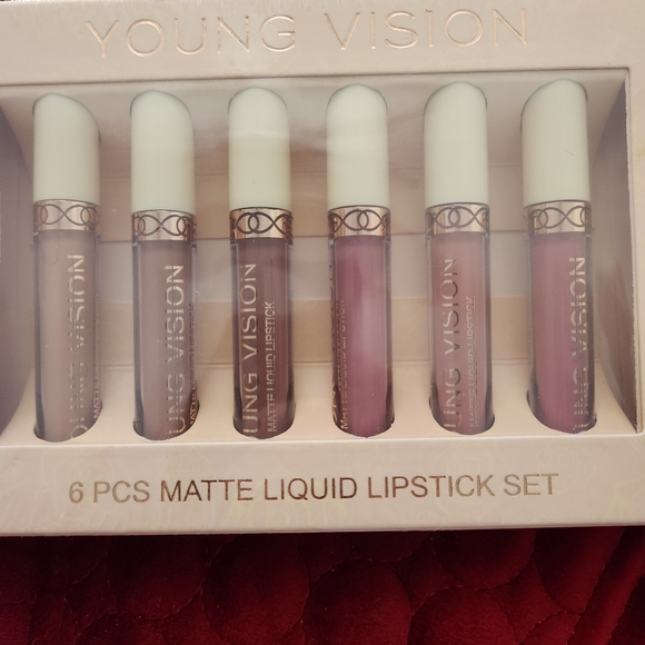 Young Vision long-lasting Lipgloss - Picture 9 of 9